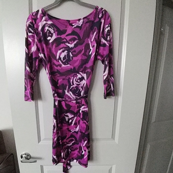 Mini dress - Picture 2 of 3